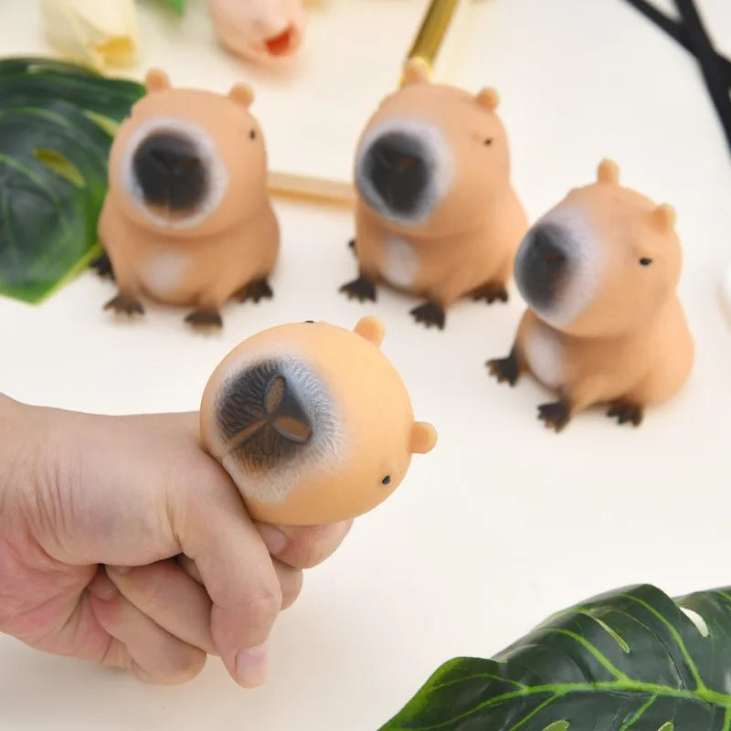 Mini Capybara Pinch Statue - Image 2