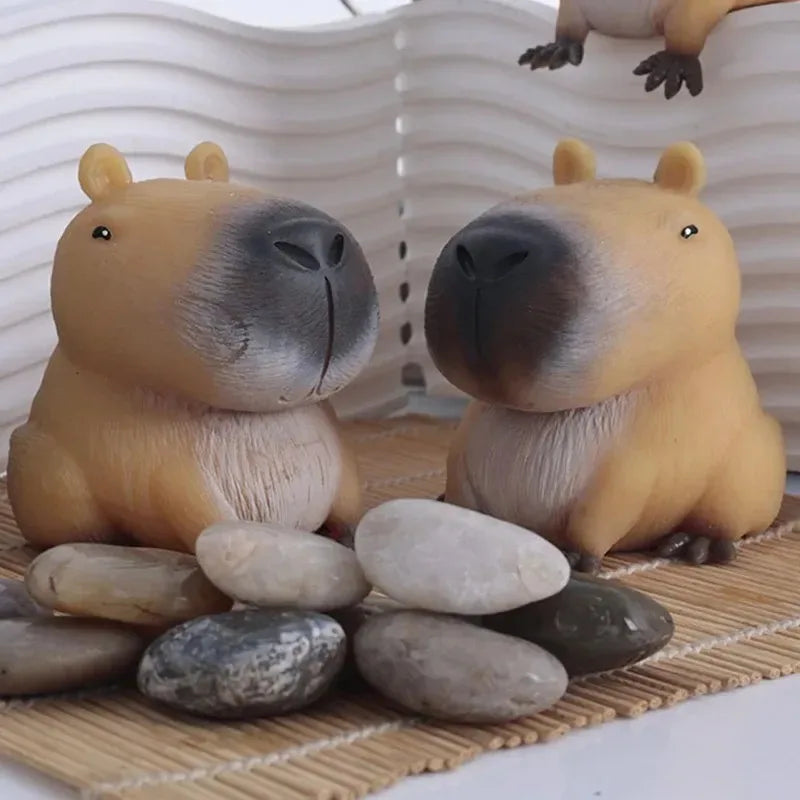 Mini Capybara Pinch Statue - Image 4