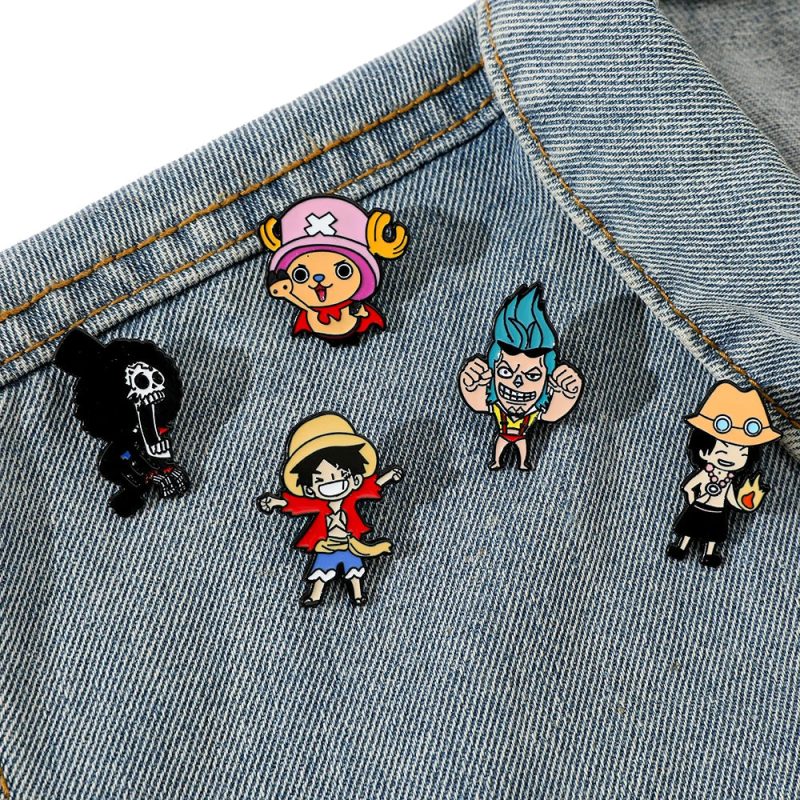 5 Pcs Monkey D. Luffy & Tony Tony Chopper Enamel Pins - Image 4