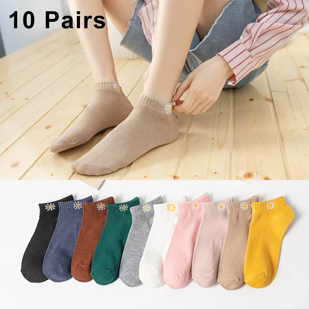 Cute Bear Pattern Low Tube Socks Set – Fashionable and Comfortable - Image 8